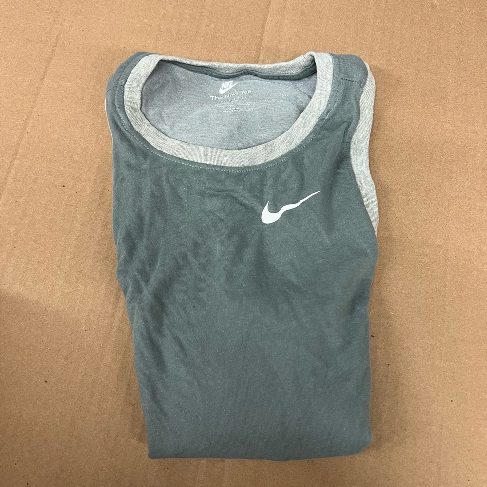 Nike Gray Trim Tank Top Size Small